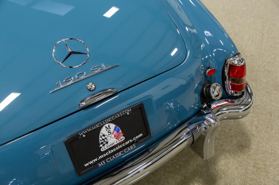 Логотип Mercedes-Benz 190 SL (Bm.121.042) 1962 года  (фото 47 из 175)